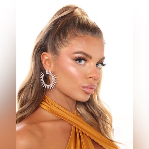 Fashion Nova Clearly On Point Hoops - Picture 1 of 7